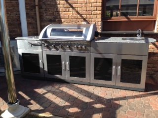 Outdoor kitchen
